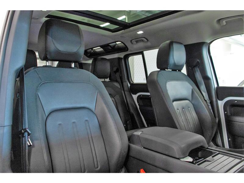 2021
Land Rover
Defender