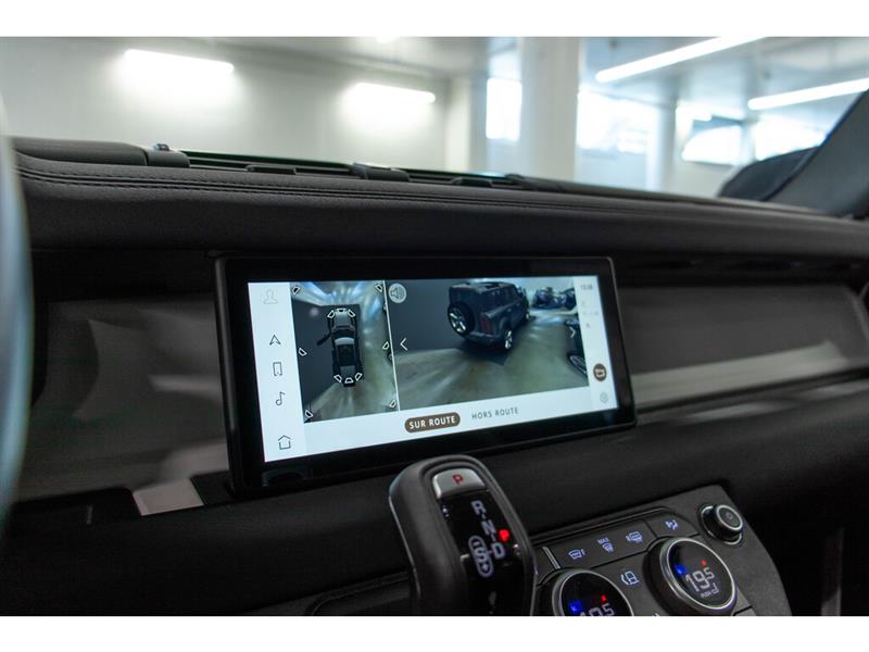 2021
Land Rover
Defender