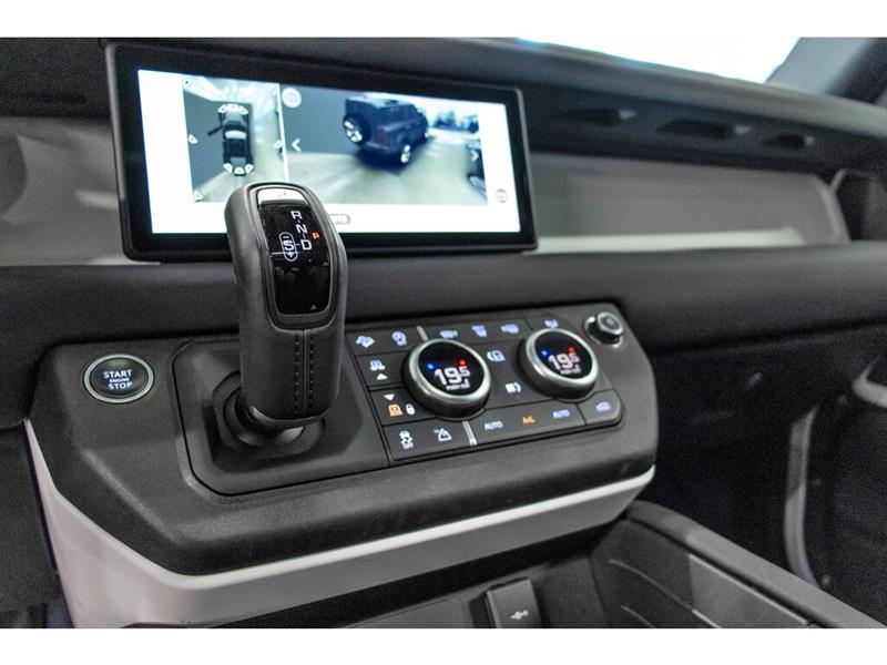 2021
Land Rover
Defender