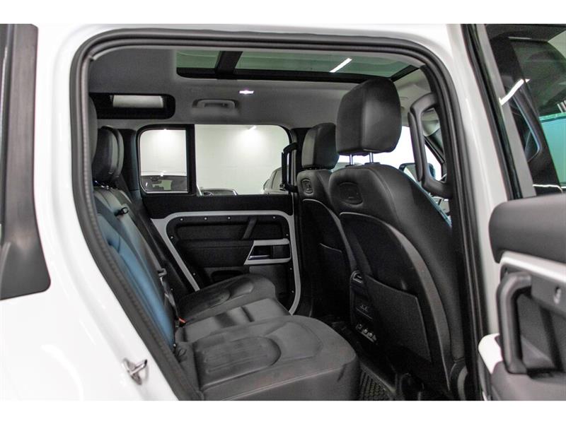 2021
Land Rover
Defender