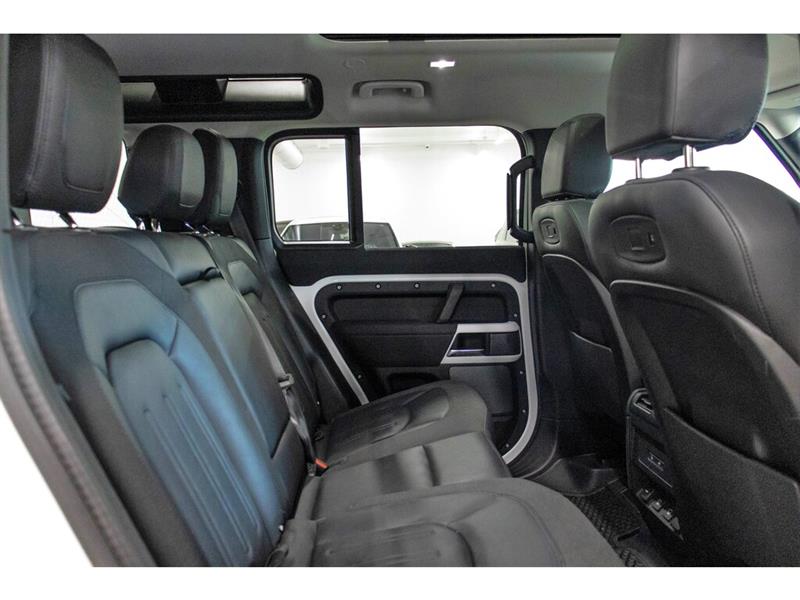 2021
Land Rover
Defender