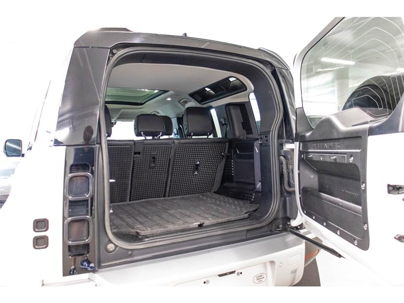 2021
Land Rover
Defender